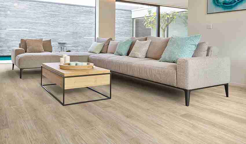 Flooring installation and maintanance by professional
