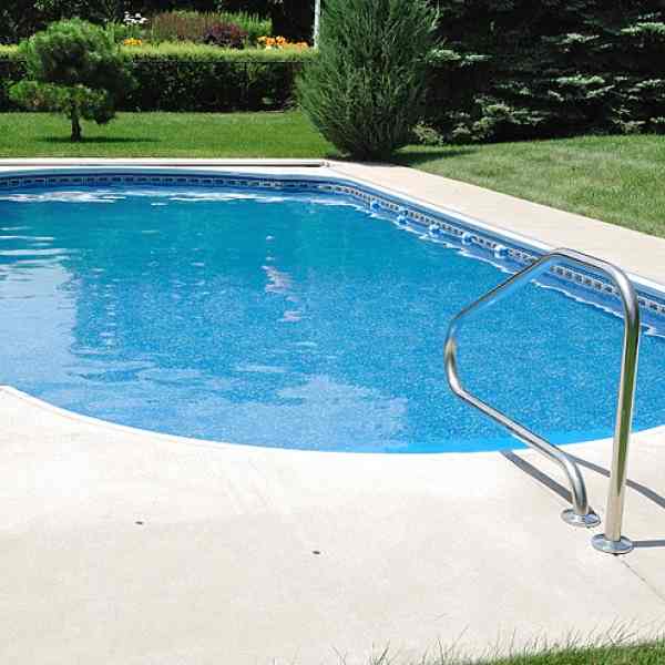 Villa swimming pool construction service